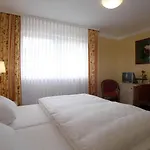 Отель Gasthof-landhotel-metzgerei Zum Stern